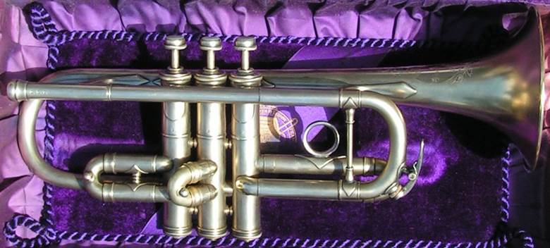 Holton 1915 (3-11-15) DLP combo as D Trumpet.JPG